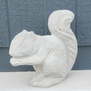 Squirrel w/Nut