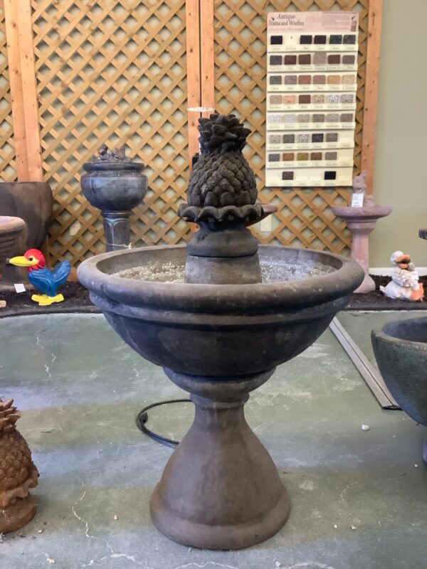 Small Welcome Pineapple Fountain
