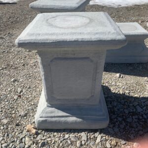 Pedestal 20"